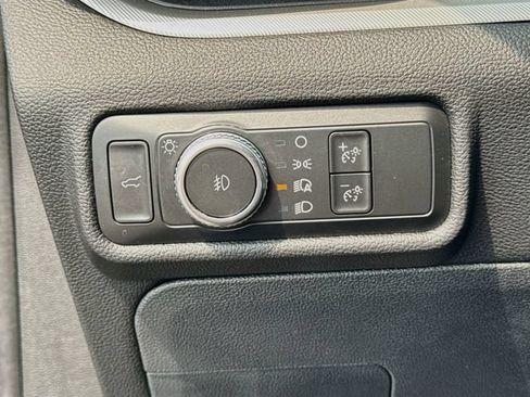 Certified 2022 Ford Explorer XLT w/ Equipment Group 202A AWD/4WD image 16