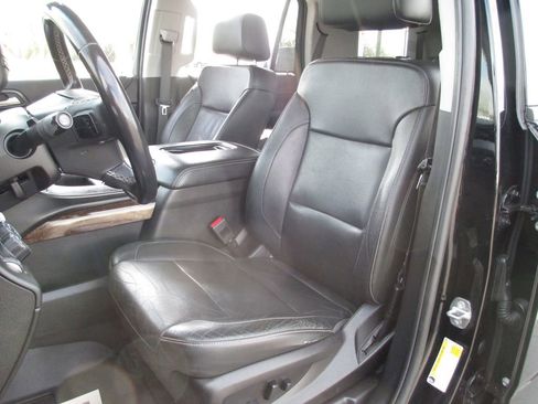 Used 2019 Chevrolet Tahoe LT image 20