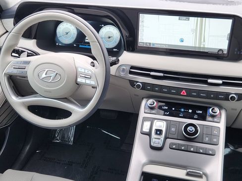 Certified 2025 Hyundai Palisade Calligraphy FWD image 27