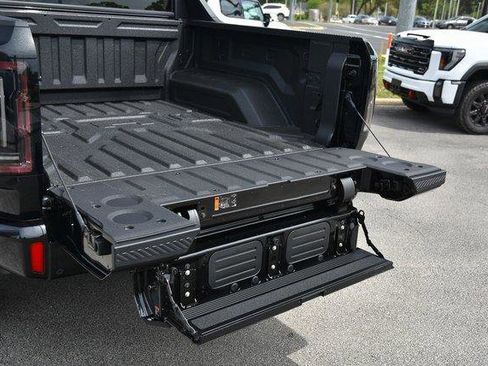 New 2025 GMC Hummer EV 3X image 17