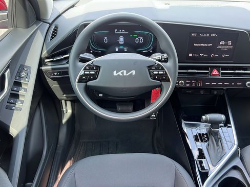 New 2026 Kia Niro LX FWD image 12