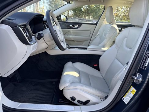 Used 2024 Volvo S60 B5 Ultimate w/ Climate Package image 29