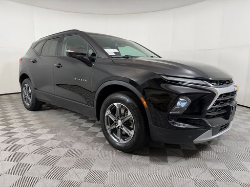Used 2024 Chevrolet Blazer LT AWD/4WD image 6