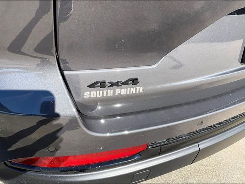 New 2025 Jeep Grand Cherokee Laredo image 15