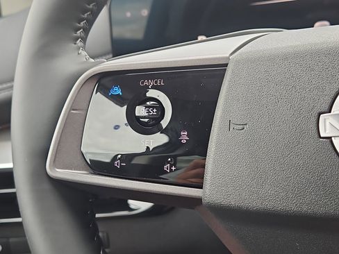 New 2025 Nissan Murano SL image 17