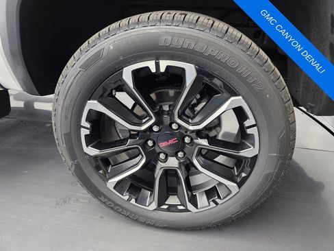 Used 2023 GMC Canyon Denali AWD/4WD image 16
