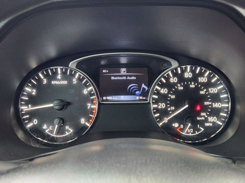 Used 2018 Nissan Pathfinder S image 14