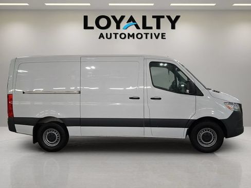 Used 2024 Mercedes-Benz Sprinter 2500 image 7