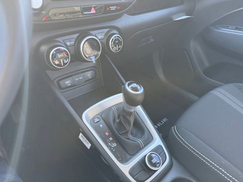 New 2025 Hyundai Venue SEL image 25