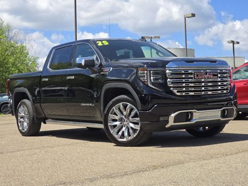 Used 2025 GMC Sierra 1500 Denali w/ Denali Reserve Package AWD/4WD image 2