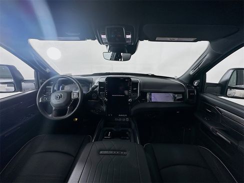 New 2026 RAM 2500 Limited w/ Towing Technology Group image 9