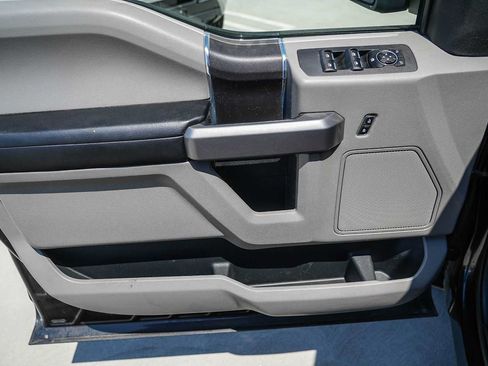 Used 2015 Ford F150 XLT RWD image 17