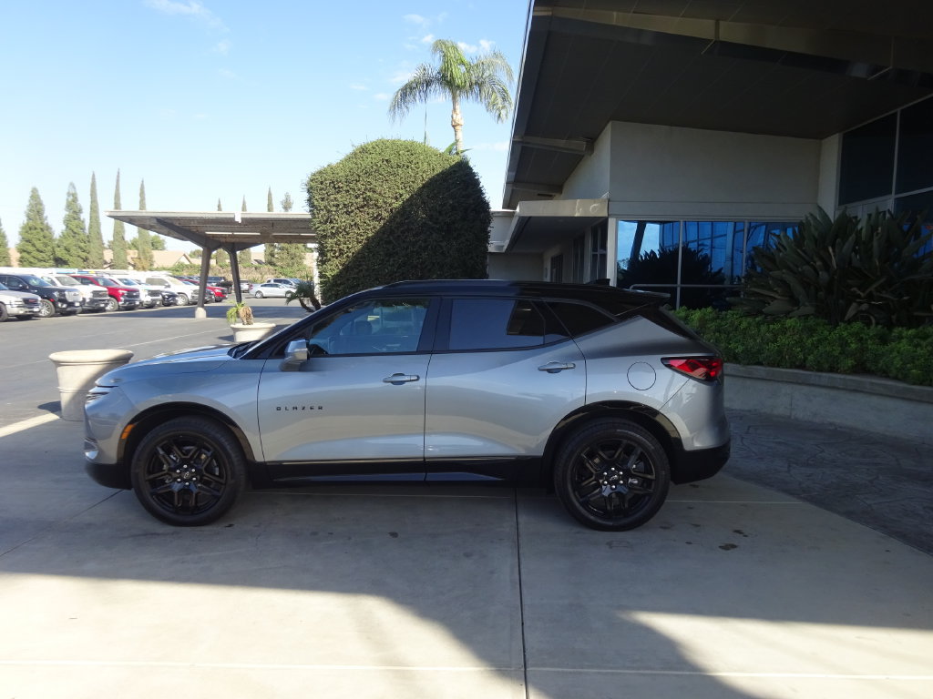 Certified 2025 Chevrolet Blazer RS w/ Enhanced Convenience Package AWD/4WD image 5