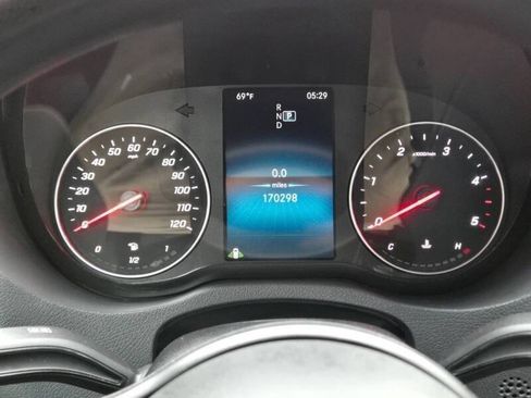 Used 2019 Mercedes-Benz Sprinter 144 image 23