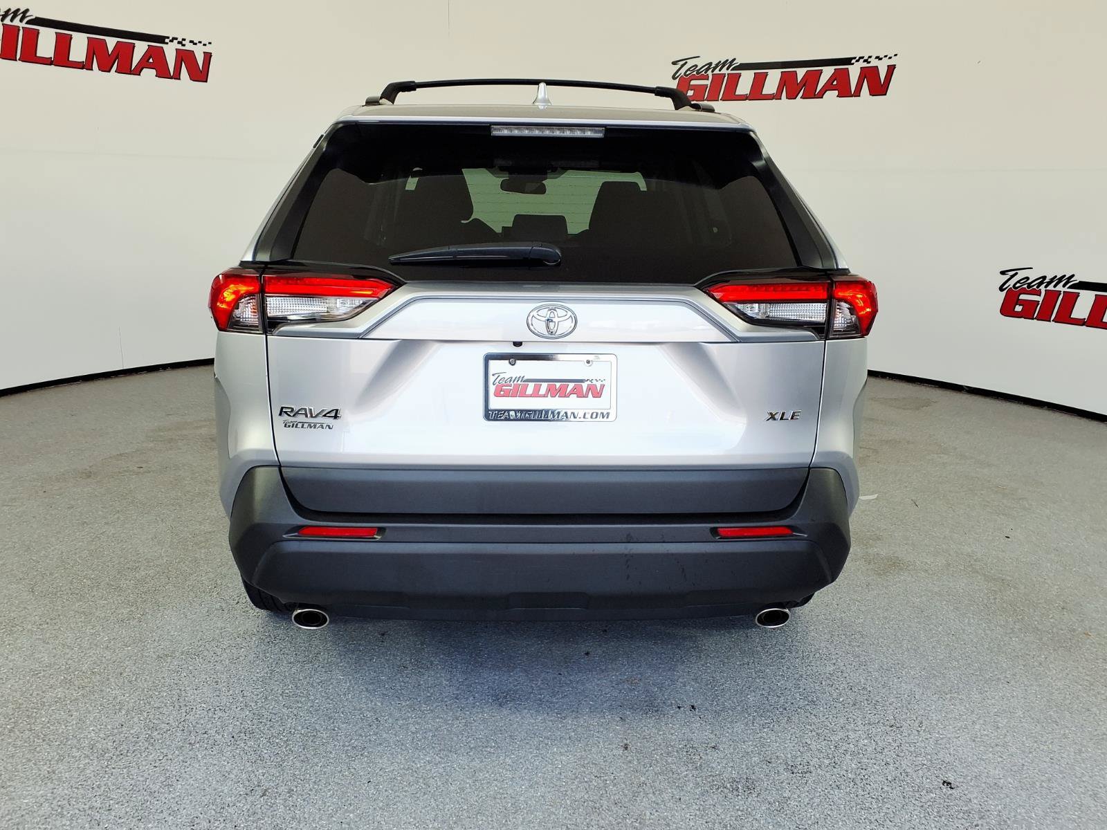 Used 2019 Toyota RAV4 XLE FWD image 9