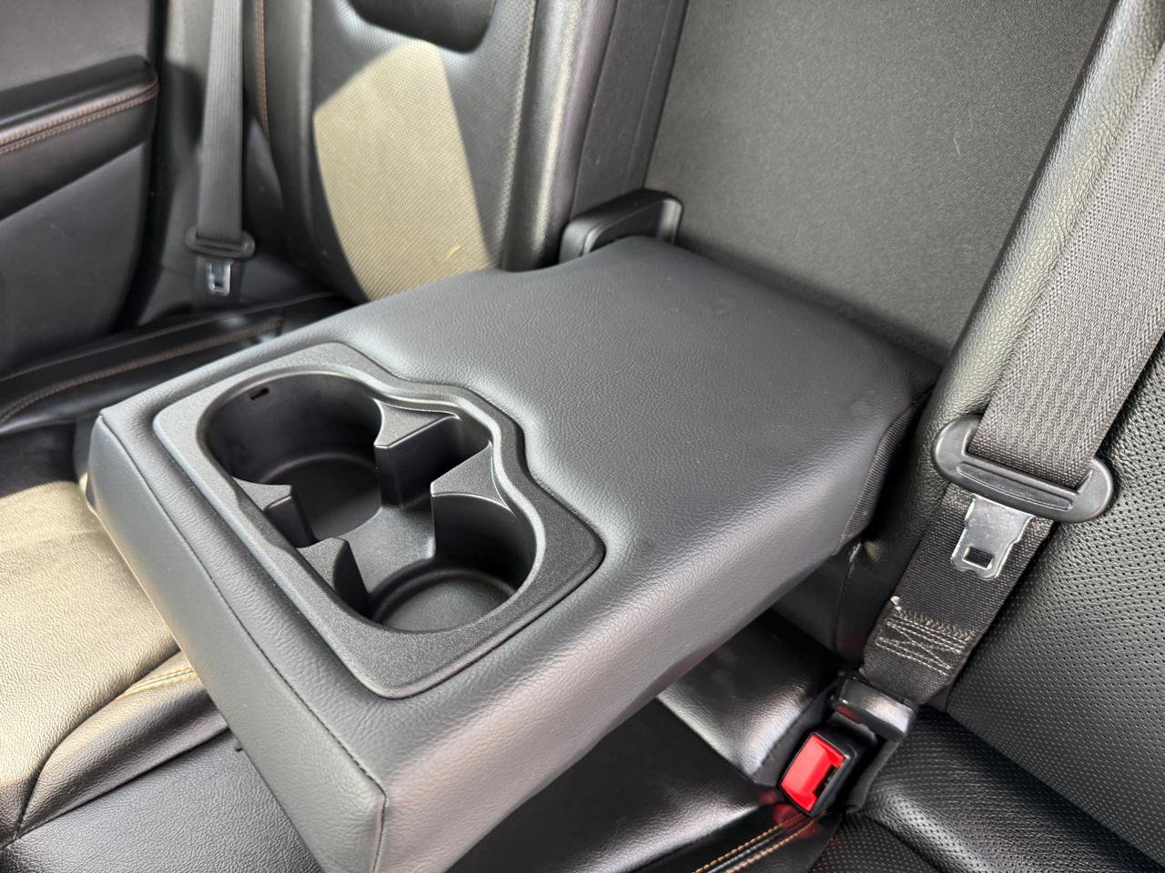 Used 2018 Jeep Compass Limited w/ Navigation Group FWD image 31
