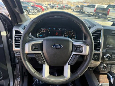 Used 2015 Ford F150 Platinum w/ Equipment Group 701A Luxury image 16