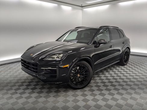 New 2026 Porsche Cayenne GTS image 1