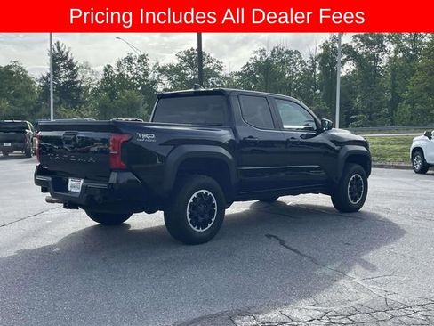 Used 2024 Toyota Tacoma TRD Off-Road AWD/4WD image 5