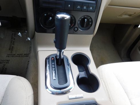 Used 2010 Ford Explorer XLT AWD/4WD image 15