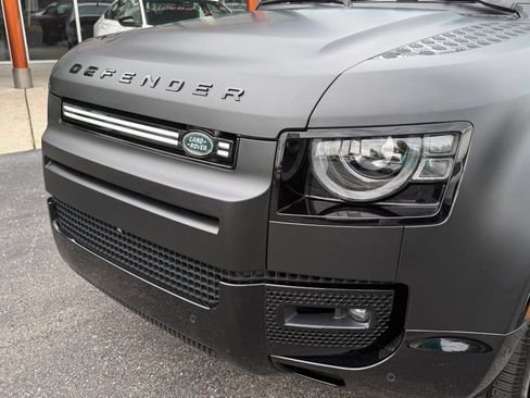 Used 2025 Land Rover Defender 110 X AWD/4WD image 15