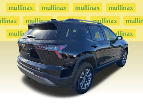 Used 2025 Chevrolet Equinox LT w/ Convenience Package II image 10