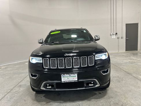 Used 2019 Jeep Grand Cherokee Overland image 3