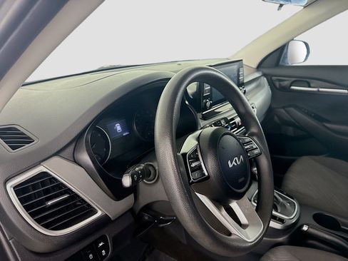 Used 2022 Kia Seltos LX image 22