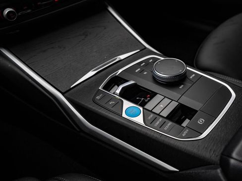 Used 2023 BMW i4 eDrive35 w/ Premium Package RWD image 38