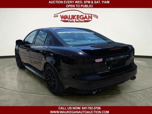 Used 2005 Pontiac Grand Prix GT w/ Leather Trim Package FWD image 4