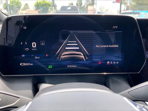 Used 2025 Chevrolet Equinox EV LT FWD image 25