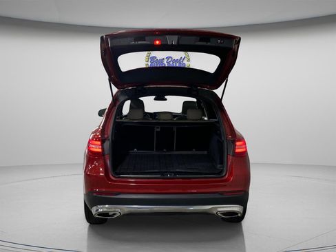 Used 2018 Mercedes-Benz GLC 300 4MATIC image 9