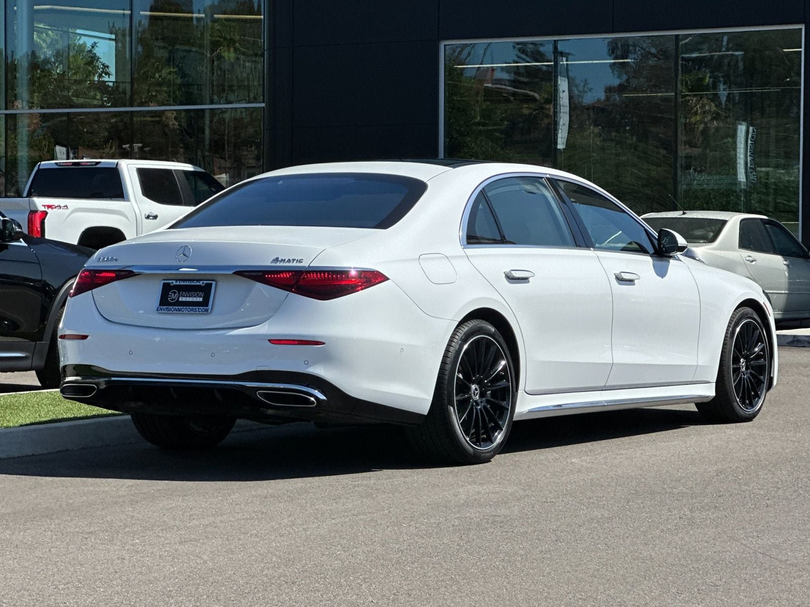 Certified 2026 Mercedes-Benz S 580e 4MATIC Sedan image 3