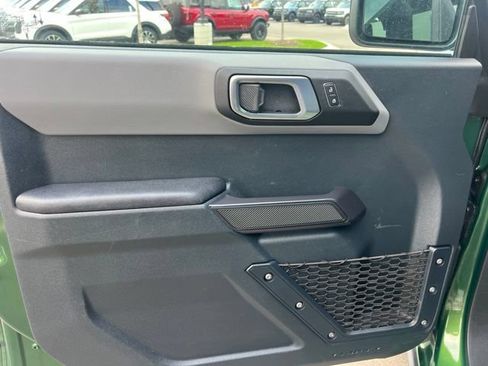 Used 2024 Ford Bronco Black Diamond AWD/4WD image 19