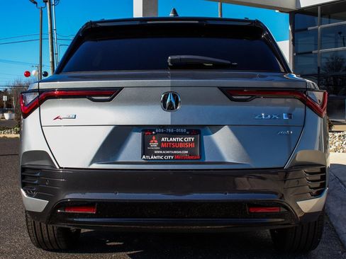 Used 2024 Acura ZDX A-Spec image 5