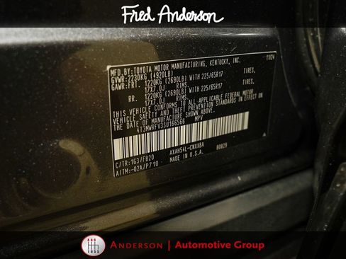 Used 2025 Toyota RAV4 LE AWD/4WD image 18