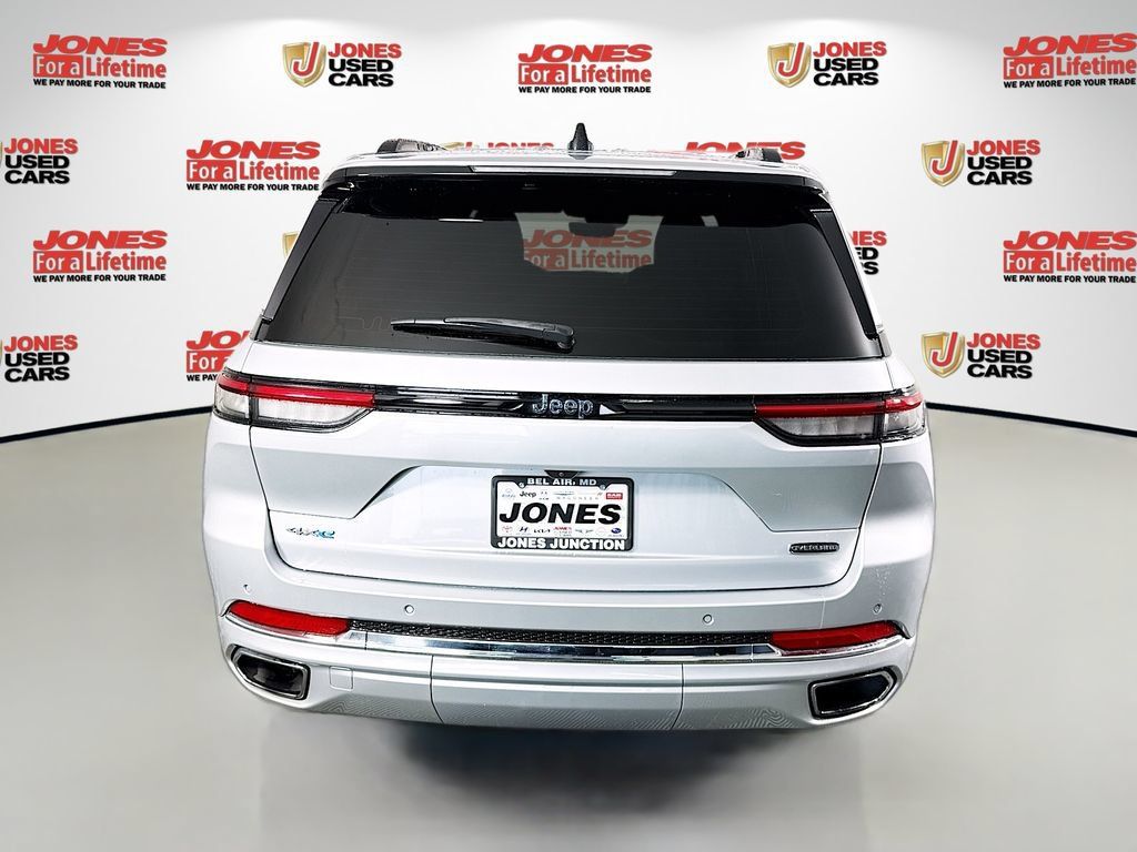 Used 2023 Jeep Grand Cherokee Overland AWD/4WD image 16