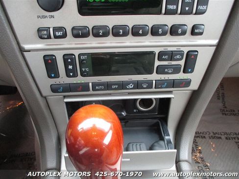 Used 2004 Lincoln LS image 22