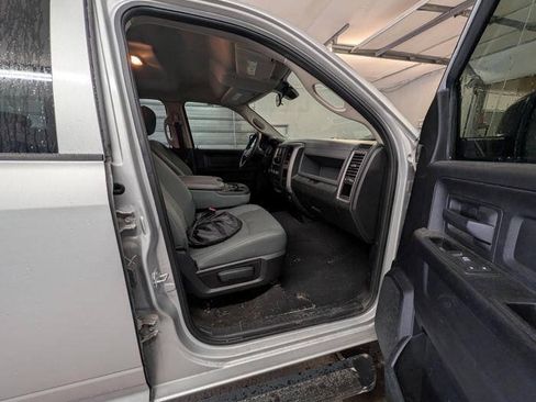 Used 2016 RAM 1500 Express w/ Popular Equipment Group RWD image 29
