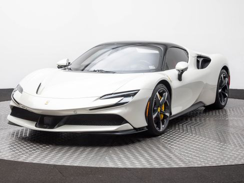 Certified 2022 Ferrari SF90 Spider image 17