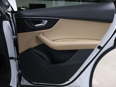 Used 2023 Audi Q8 Premium w/ Convenience Package image 17