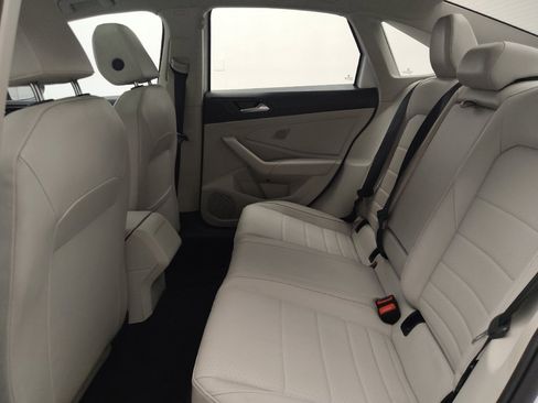 Used 2023 Volkswagen Jetta SE w/ Panoramic Sunroof Package FWD image 18