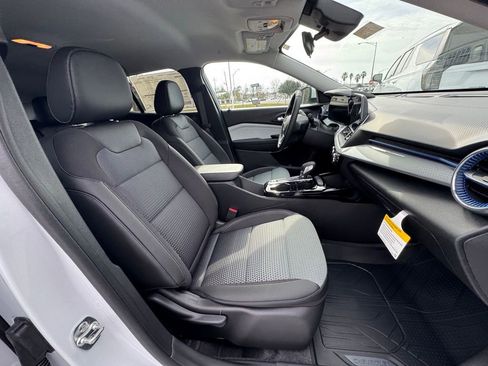 New 2026 Chevrolet Trax LT w/ Driver Confidence Package image 14