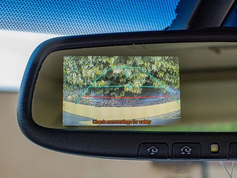 Used 2011 Toyota Avalon Limited FWD image 30
