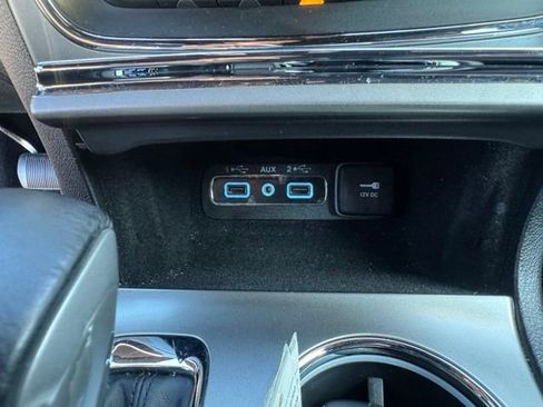 Used 2020 Jeep Grand Cherokee Laredo AWD/4WD image 27