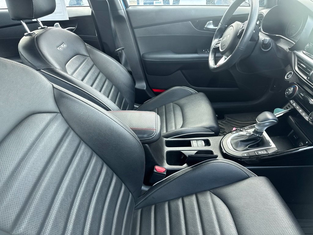 Used 2023 Kia Forte GT-Line w/ GT-Line Premium Package FWD image 12