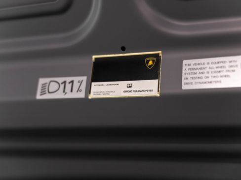 Used 2017 Lamborghini Huracan LP 610-4 Avio image 43