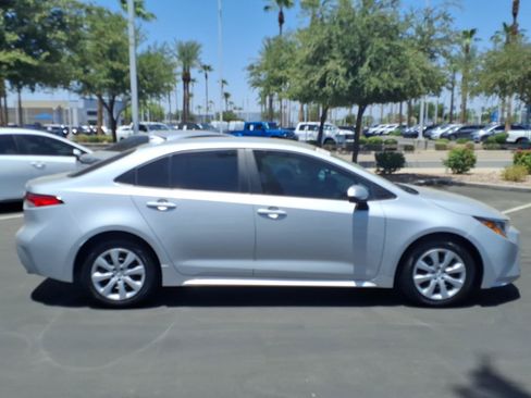 Certified 2024 Toyota Corolla LE FWD image 3