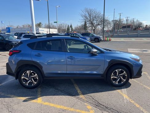 Used 2024 Subaru Crosstrek 2.0i Premium image 4