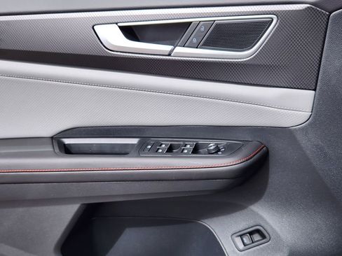 New 2026 Volkswagen Atlas Peak Edition image 12